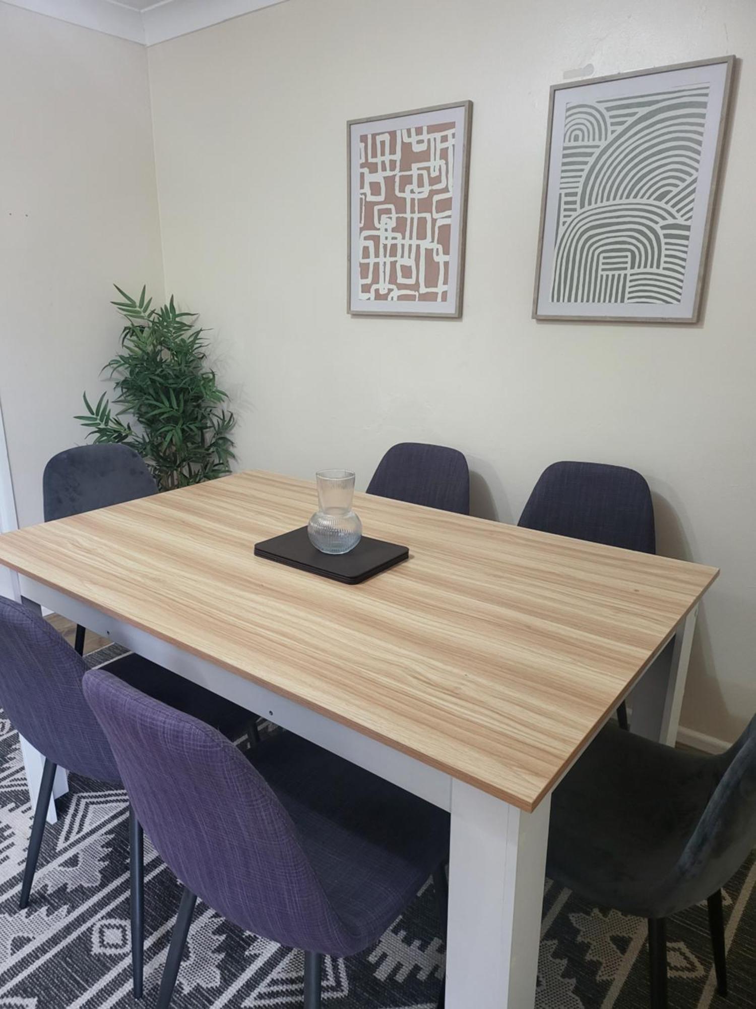 The Grove- 3 Bed Detatched House Wolverhampton- Families And Contractors- Near Town Centre And Molineux Stadium Holiday home Wolverhampton